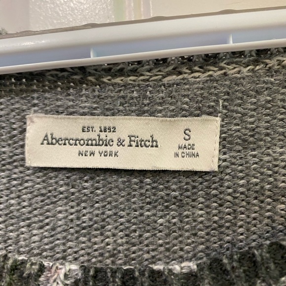 Crop Sweater - Picture 2 of 2